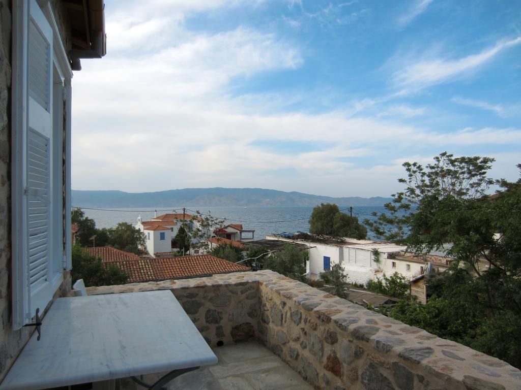 Kiki'S Houses Vlichos Hydra  Kamer foto